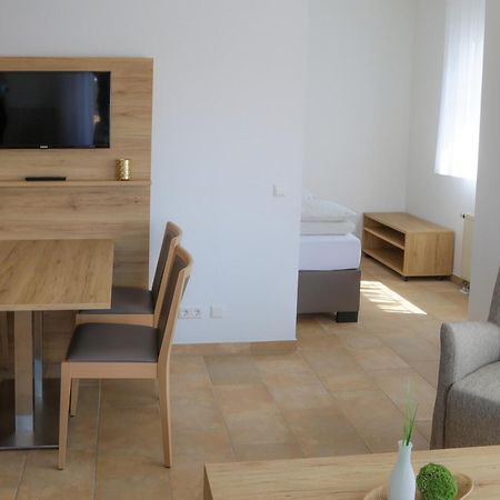 Hotel Adler Nattheim Bagian luar foto