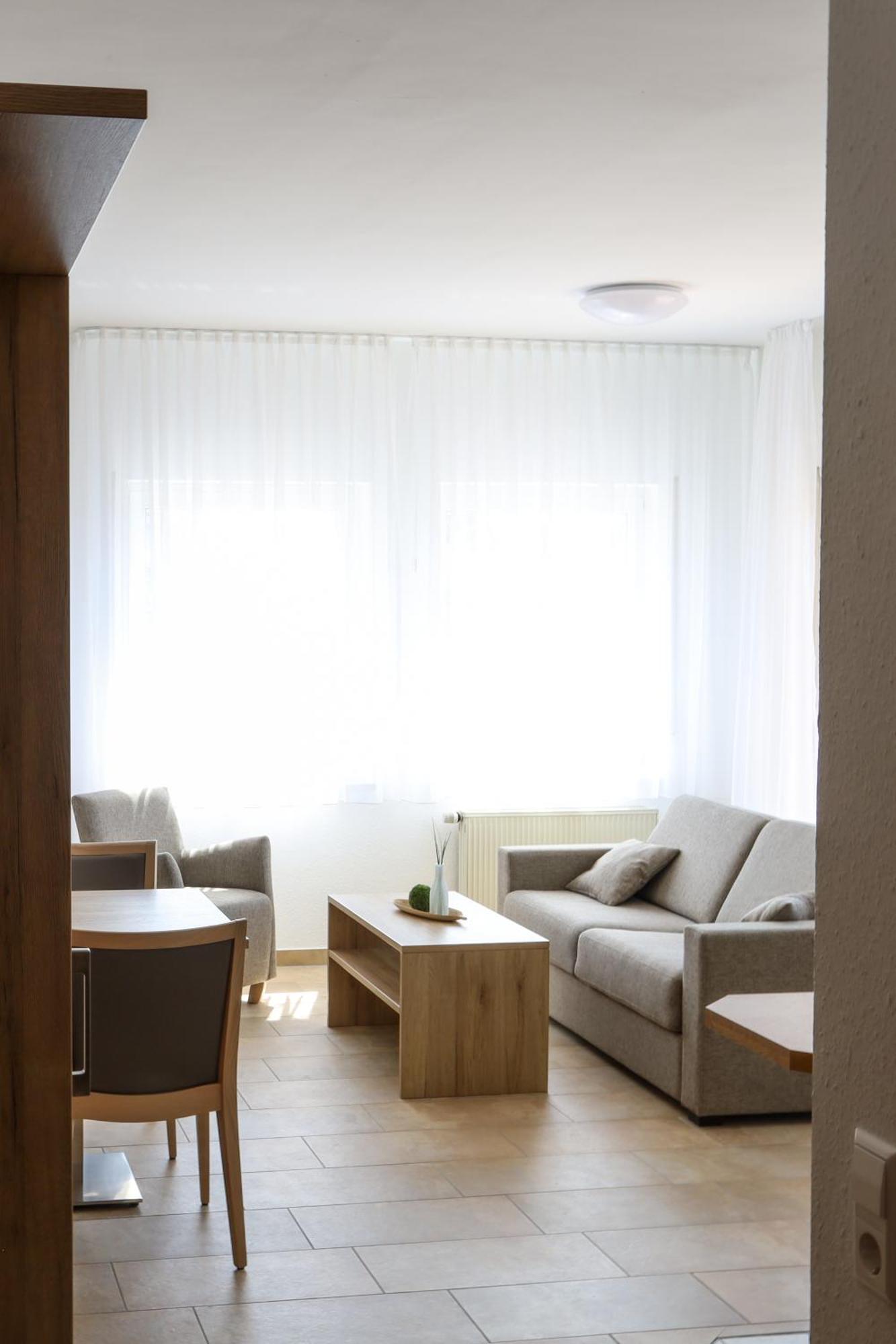 Hotel Adler Nattheim Bagian luar foto