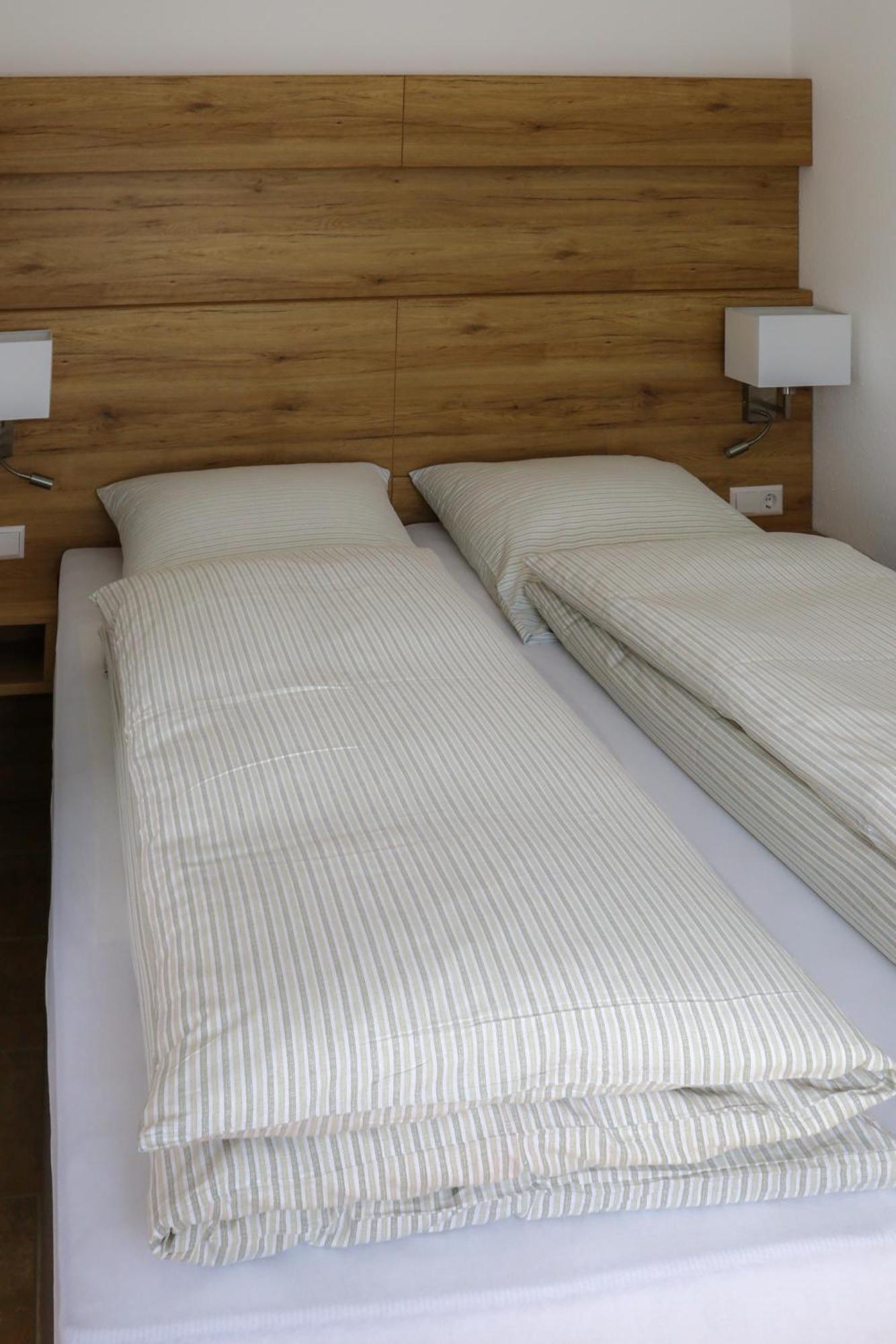 Hotel Adler Nattheim Bagian luar foto